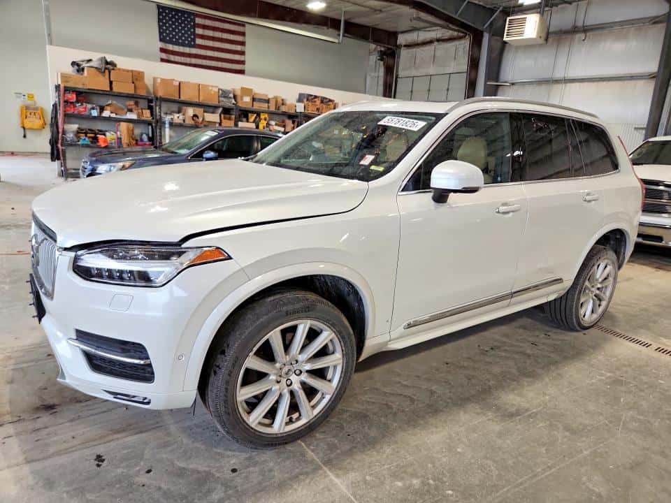 2016 VOLVO XC90