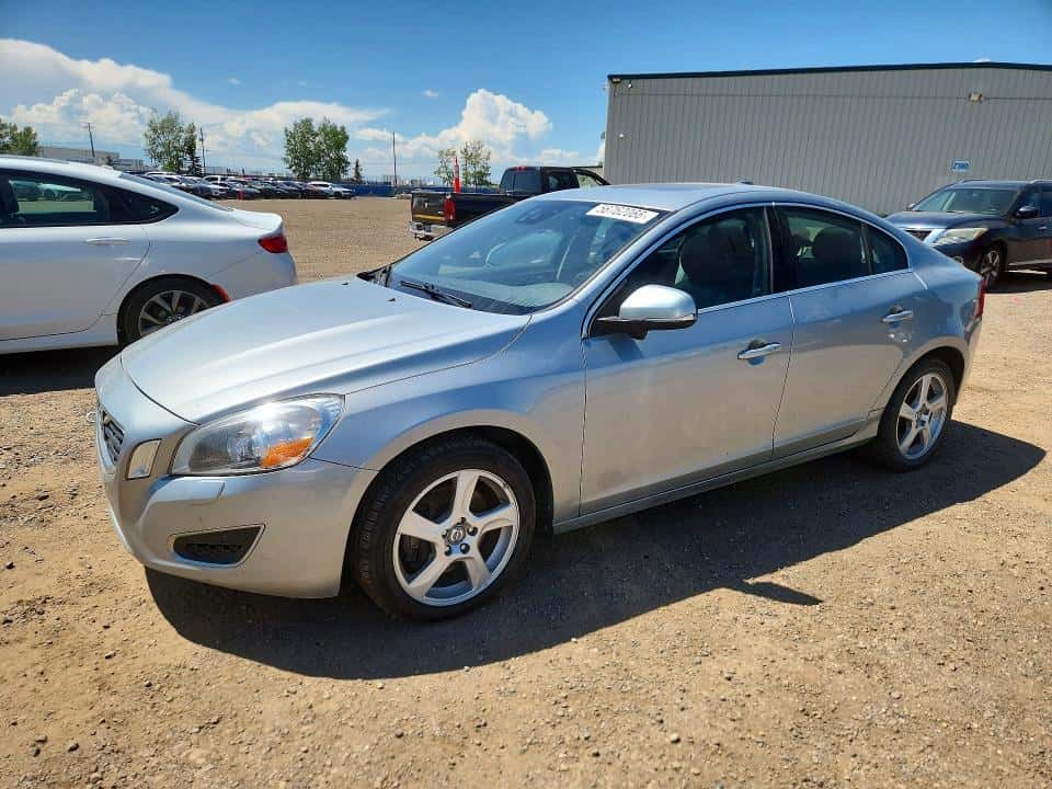 2013 VOLVO S60
