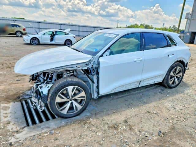 2024 AUDI Q8
