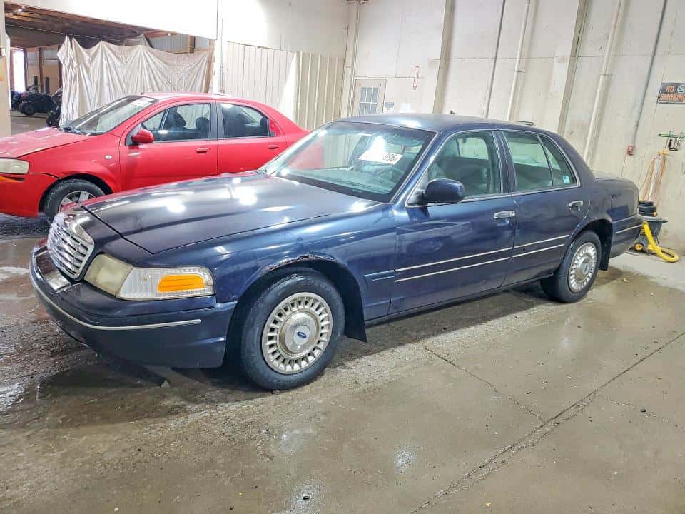 2001 FORD CROWN VICTORIA