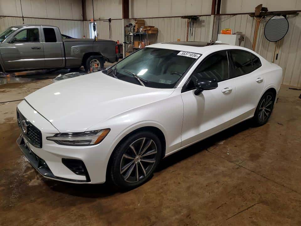 2021 VOLVO S60