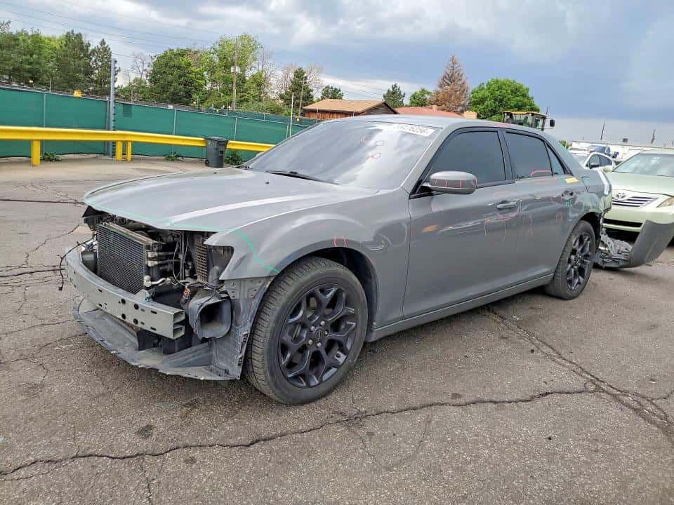 2019 CHRYSLER 300