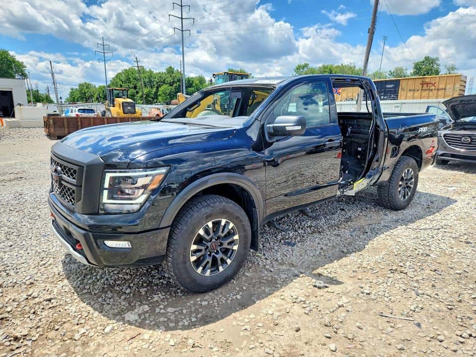 2024 NISSAN TITAN