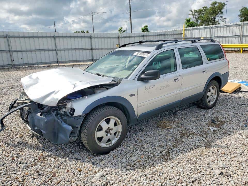 2004 VOLVO XC70