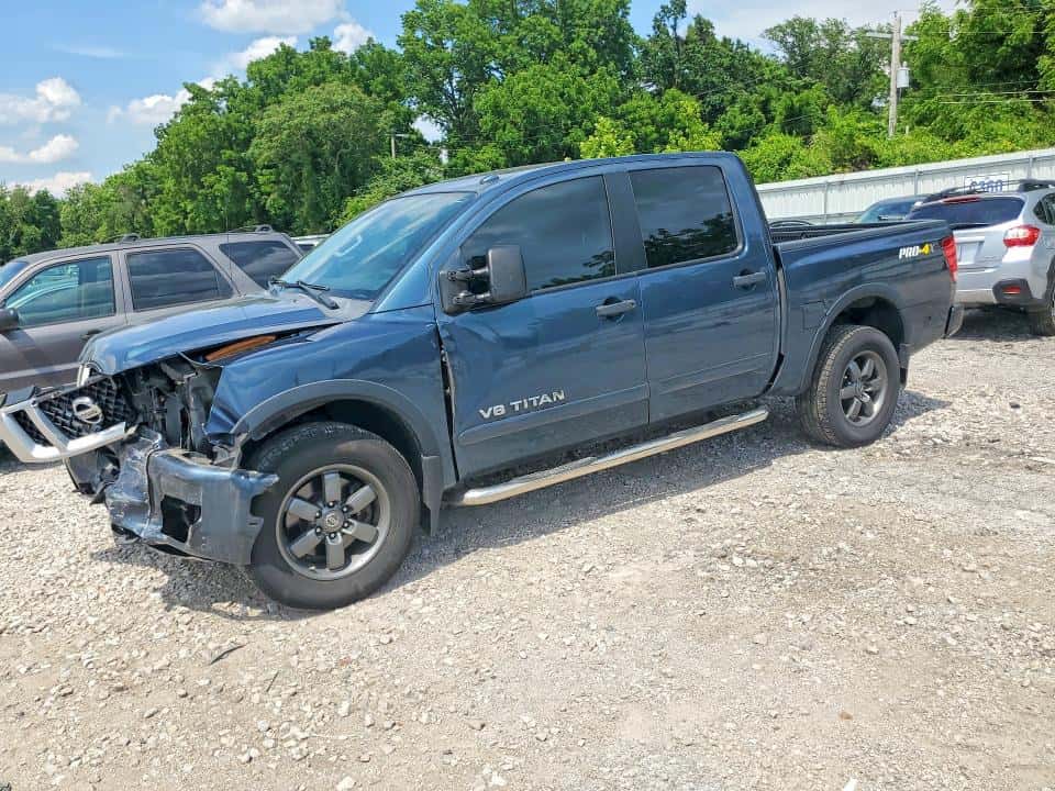 2014 NISSAN TITAN