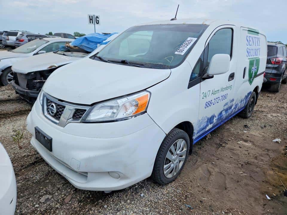 2015 NISSAN NV200