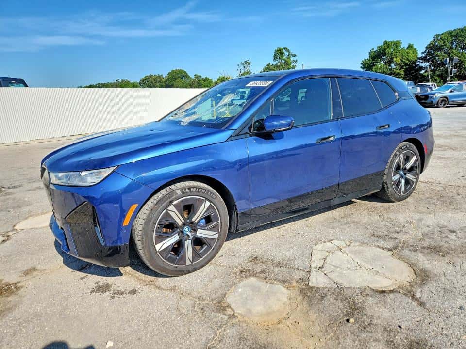 2023 BMW IX