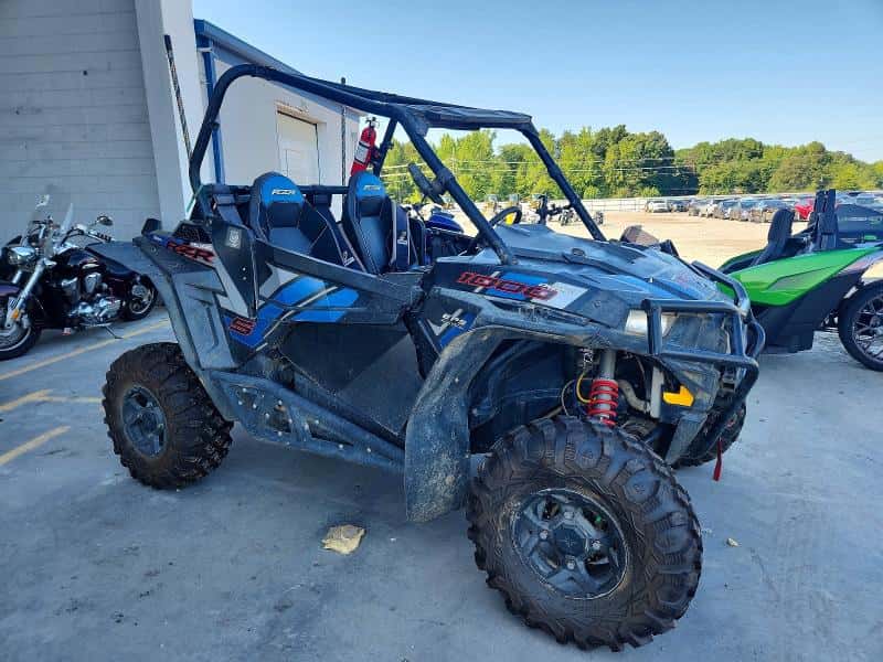 2017 INNE RZR