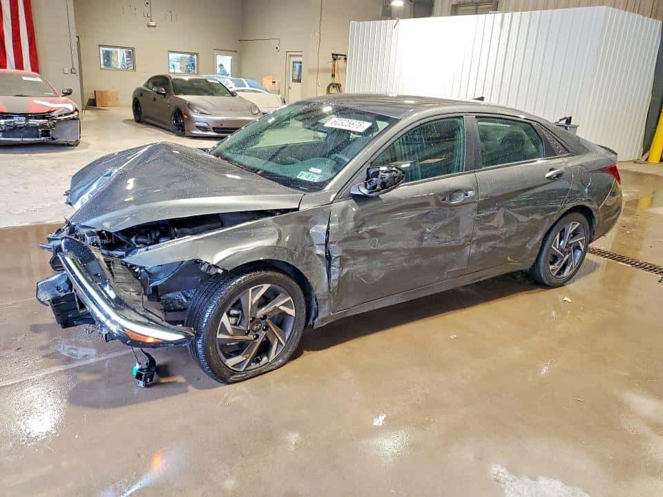 2025 HYUNDAI ELANTRA