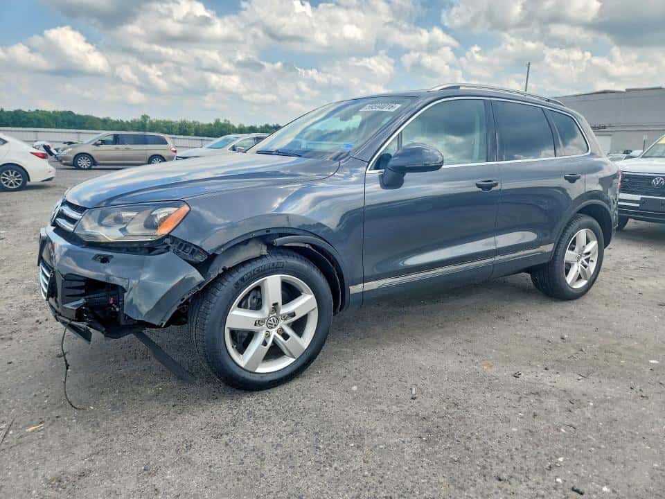 2012 VOLKSWAGEN TOUAREG