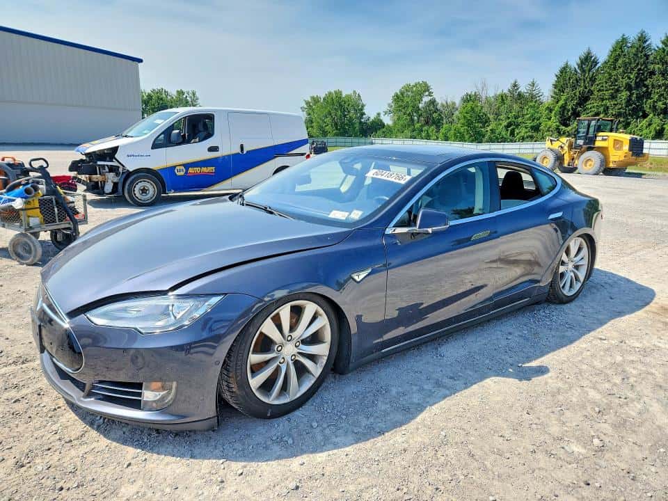 2015 TESLA MODEL S