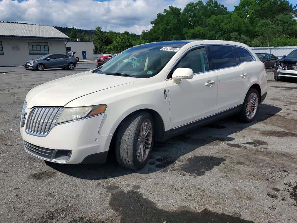 2013 LINCOLN MKT
