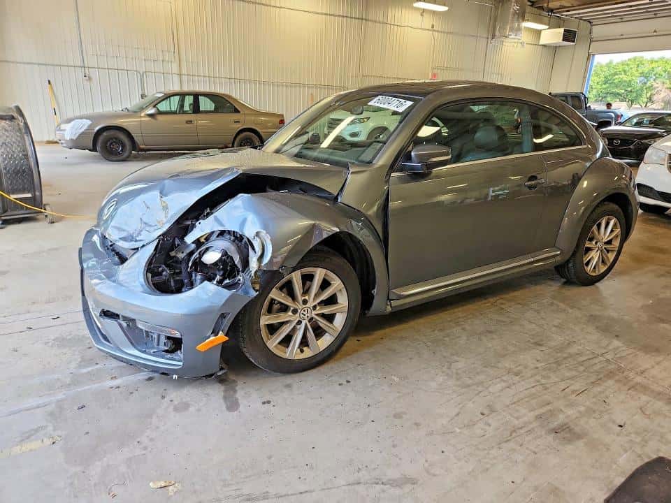 2018 VOLKSWAGEN BEETLE