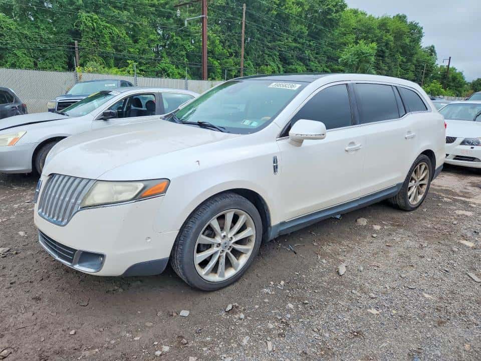 2011 LINCOLN MKT