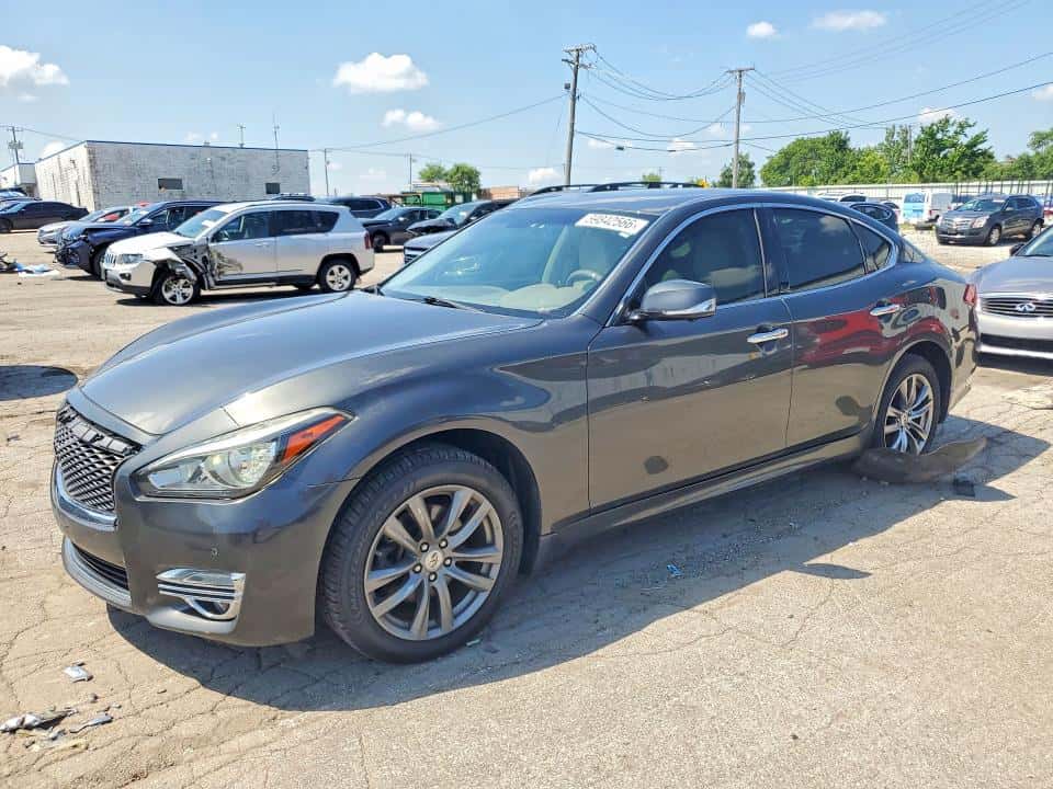 2015 INFINITI Q70