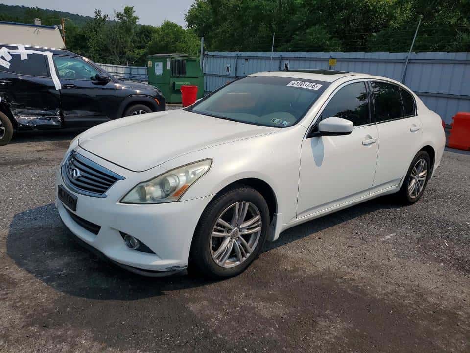2011 INFINITI G37