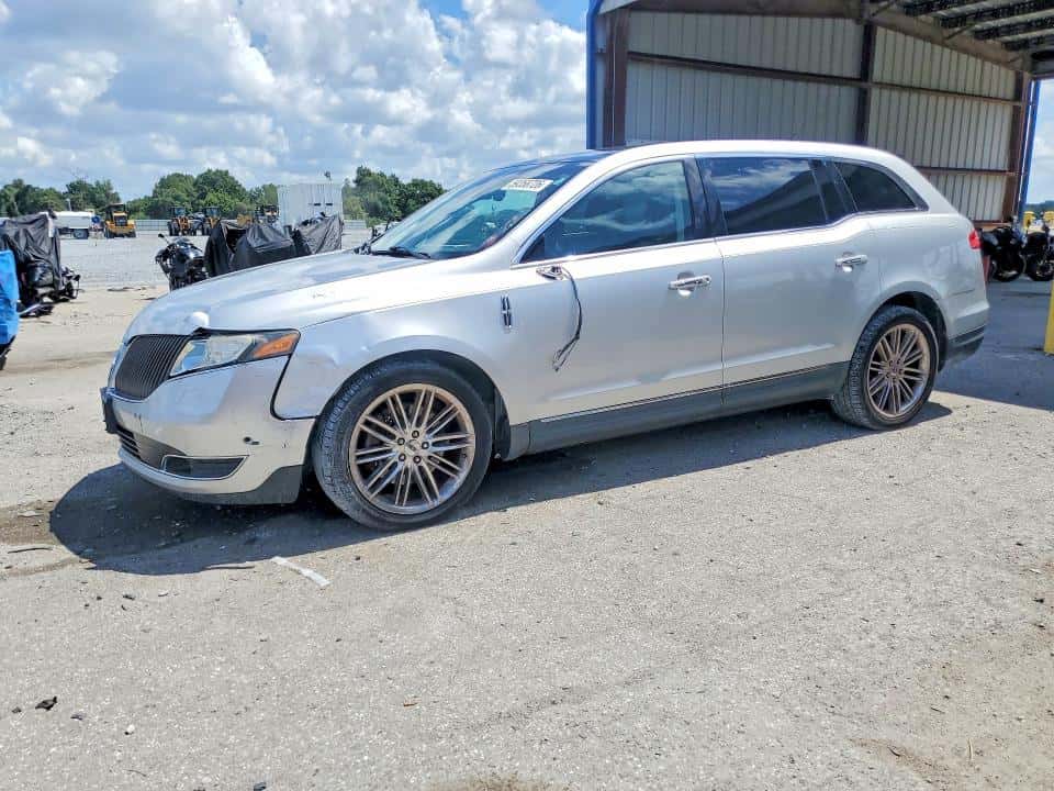 2013 LINCOLN MKT