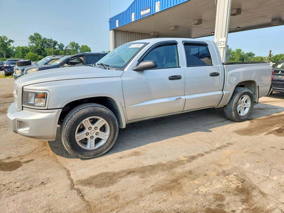 2011 DODGE DAKOTA