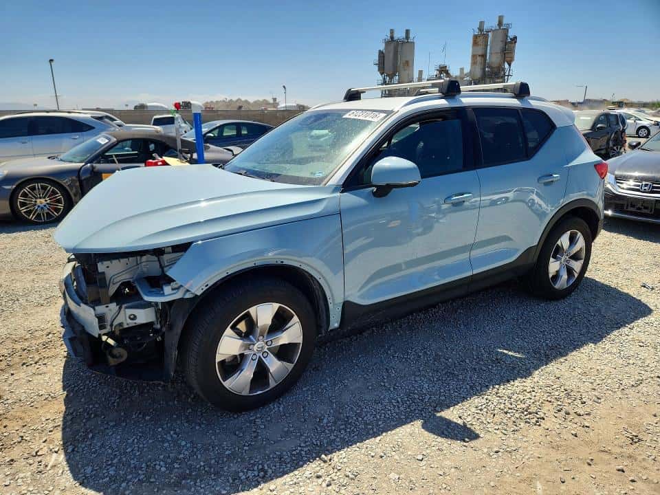 2019 VOLVO XC40