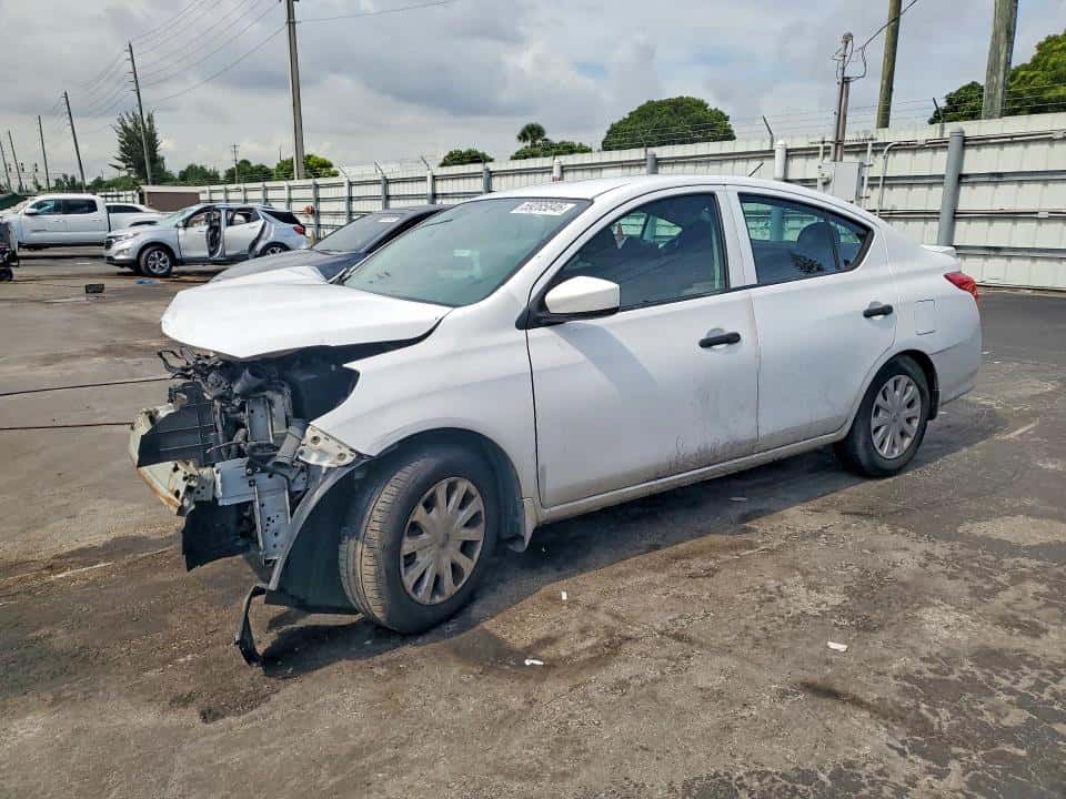 2019 NISSAN VERSA
