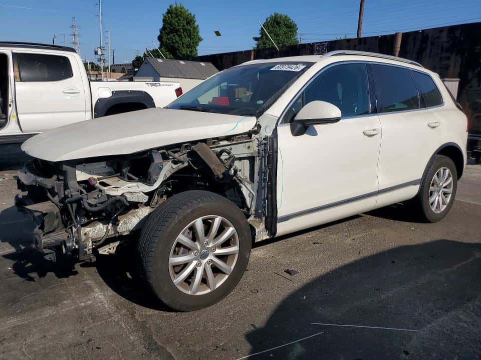 2012 VOLKSWAGEN TOUAREG
