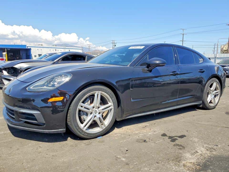 2018 PORSCHE PANAMERA